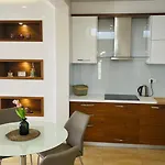 Gabrijel 2 * Makarska