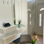 Gabrijel 2 * Makarska